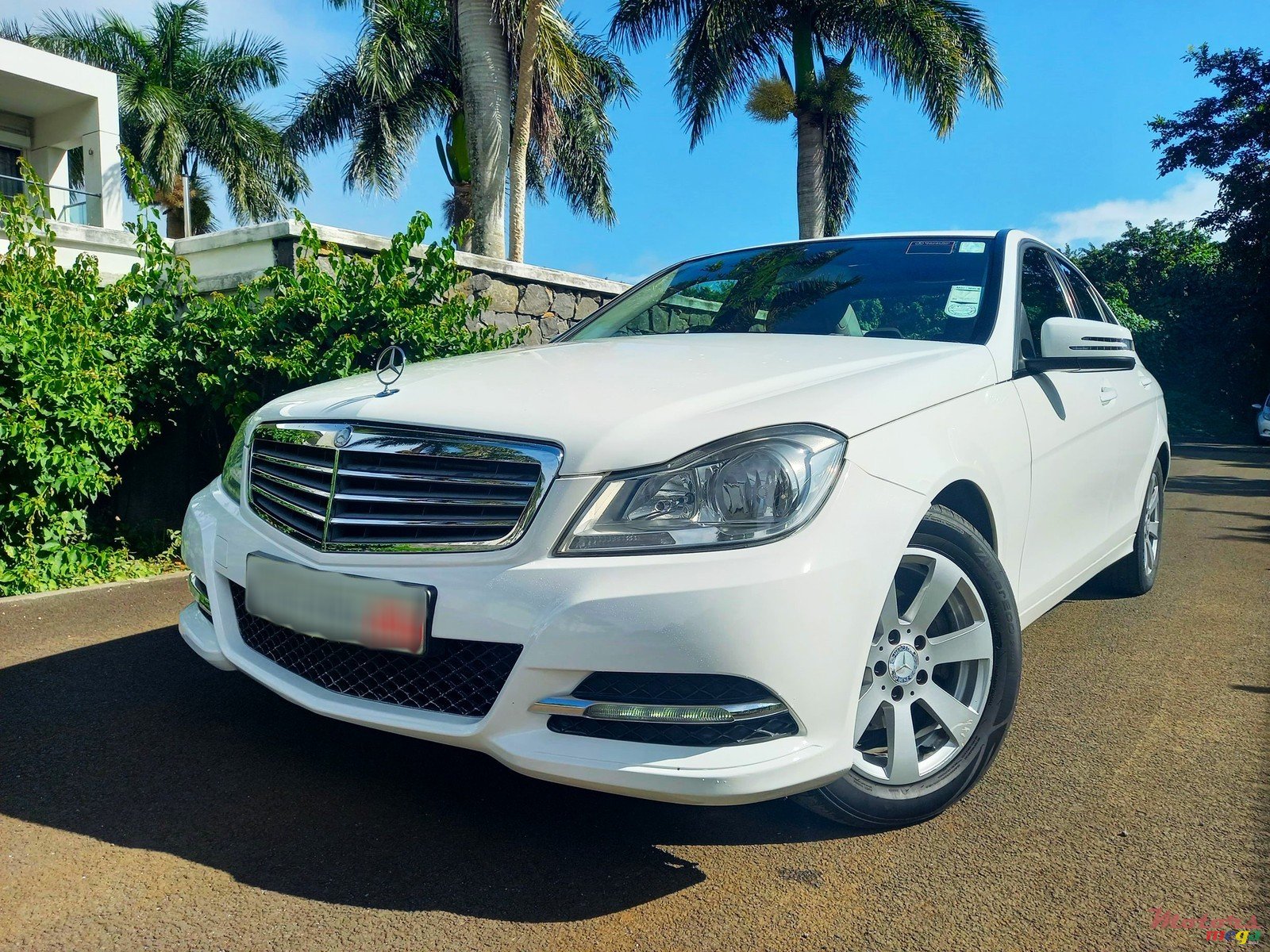 2013' Mercedes-Benz C 180 Classic 1.6 photo #1