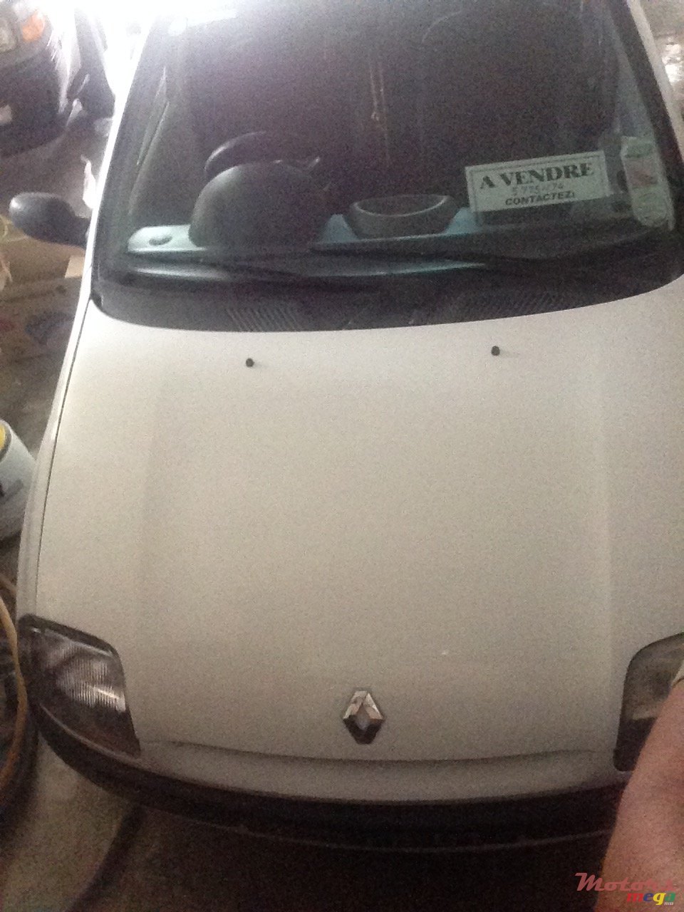 2001' Renault Clio photo #2