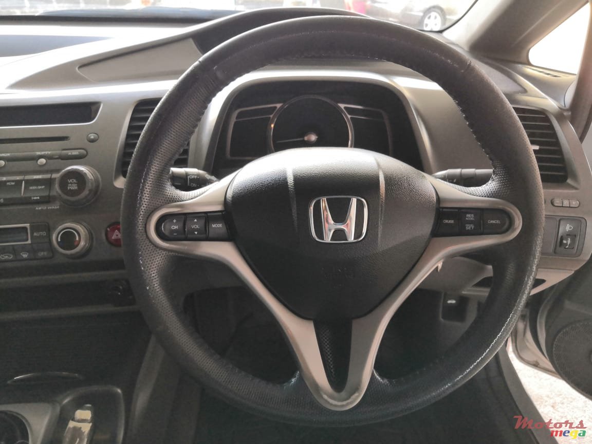 2008' Honda Civic Vxi photo #3