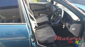 2000' Nissan N  16 photo #2