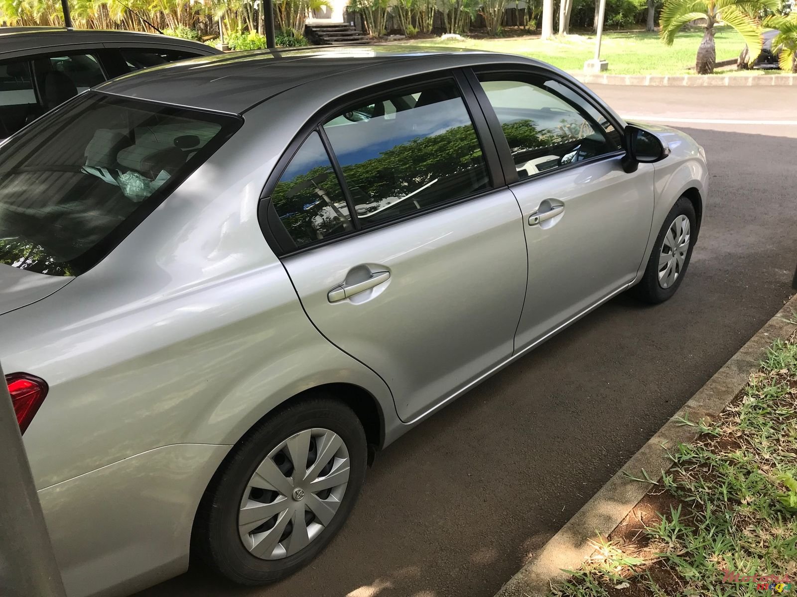 2013' Toyota Axio photo #2