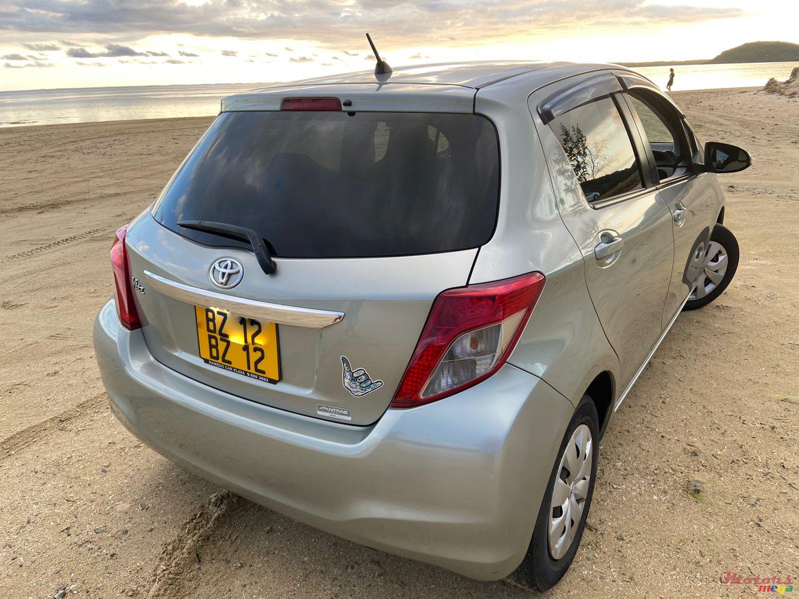 2012' Toyota Vitz photo #1