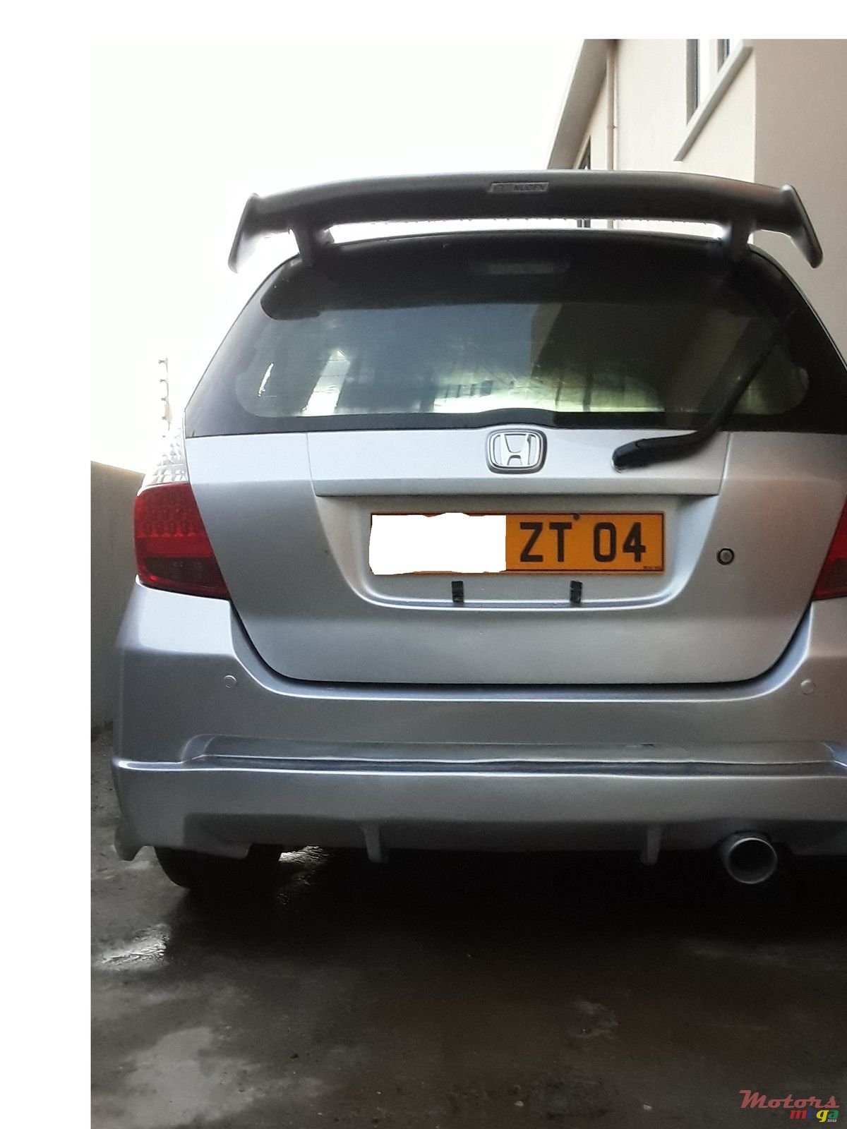 2004' Honda Fit photo #1