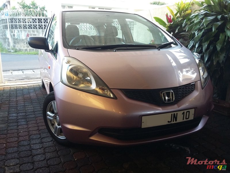 2010' Honda Fit photo #2