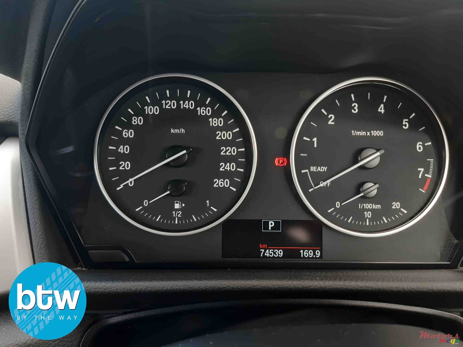 2015' BMW 2 Series 218i Grand Tourer (F46) photo #6