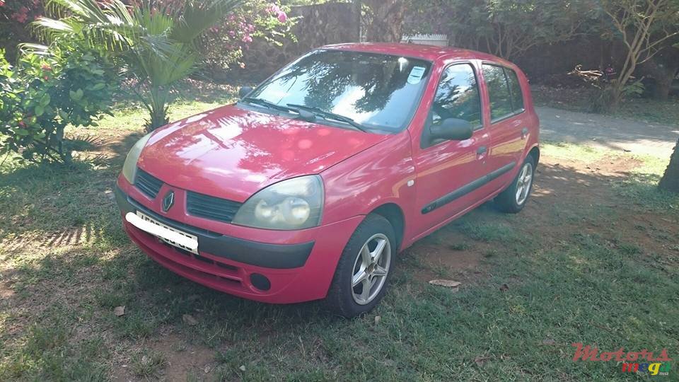 2005' Renault Clio photo #1