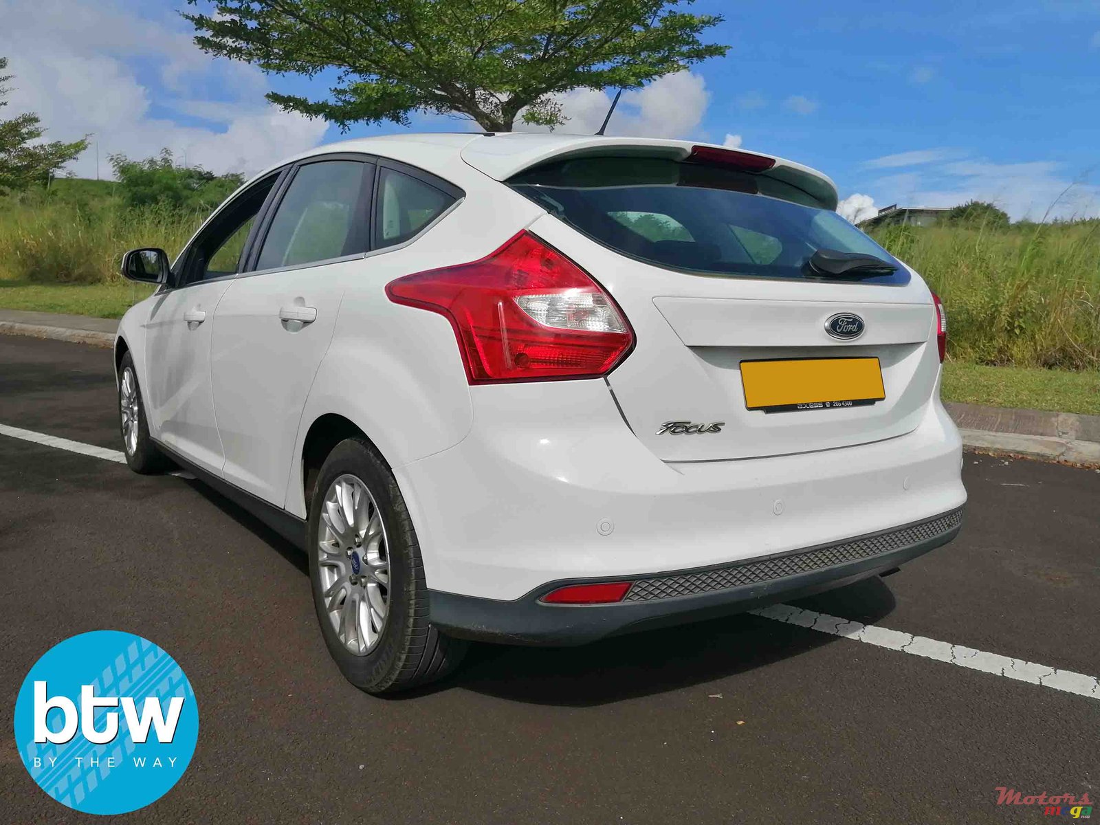 2012' Ford Focus photo #3