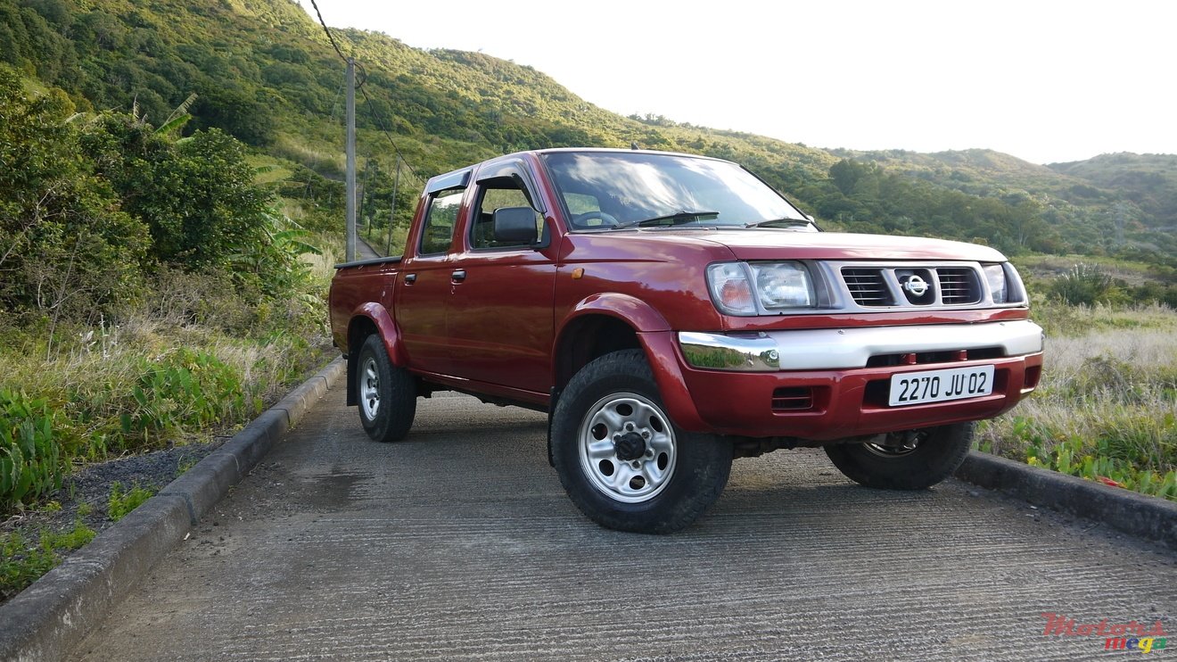 2002' Nissan Frontier photo #1