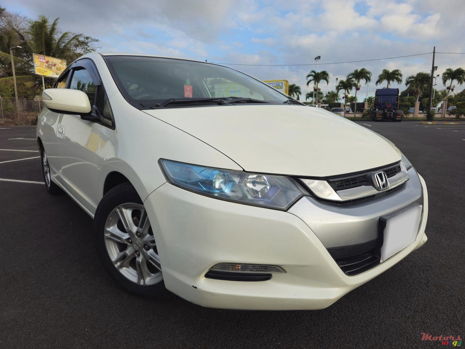 2010' Honda Insight Hybrid photo #2