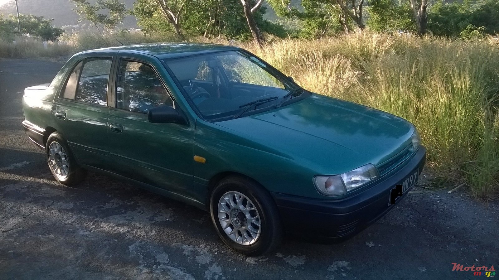 1997' Nissan Sentra photo #1