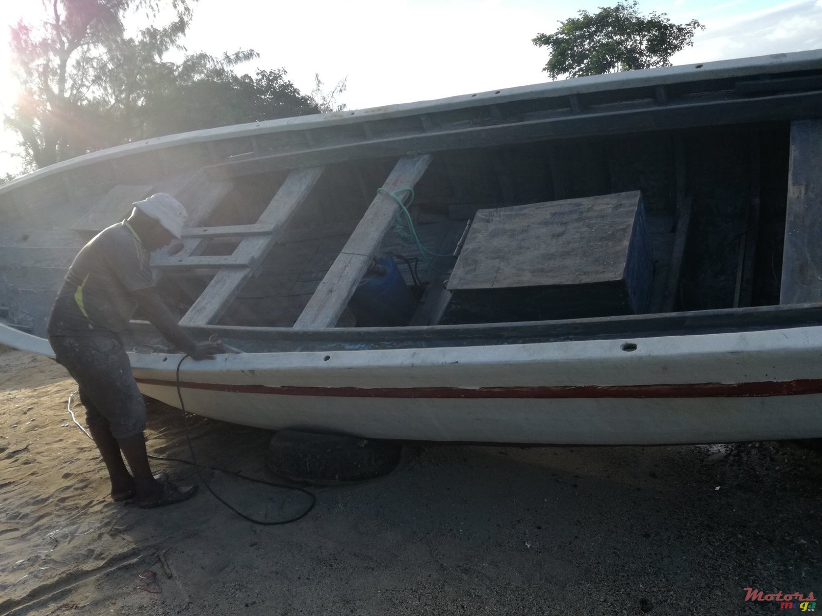 1999' Yamaha Fibre Glass coating photo #2