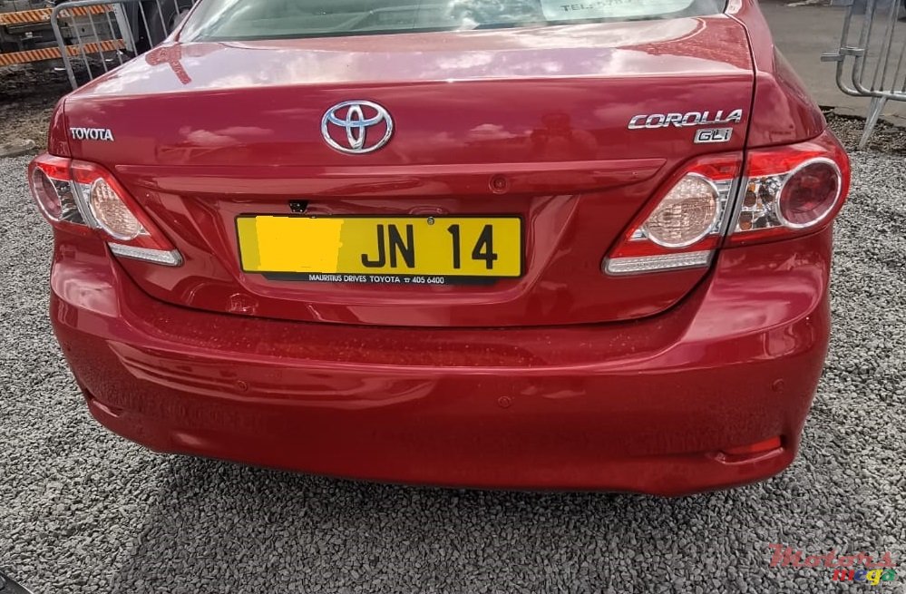 2014' Toyota Corolla GLI photo #7
