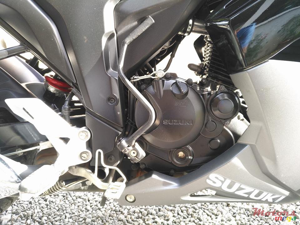 2016' Suzuki Gixxer photo #7