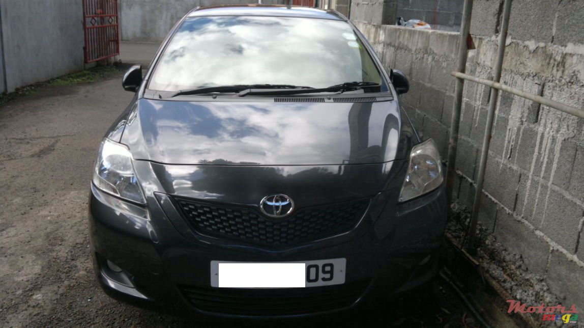 2009' Toyota Belta 1290cc photo #1