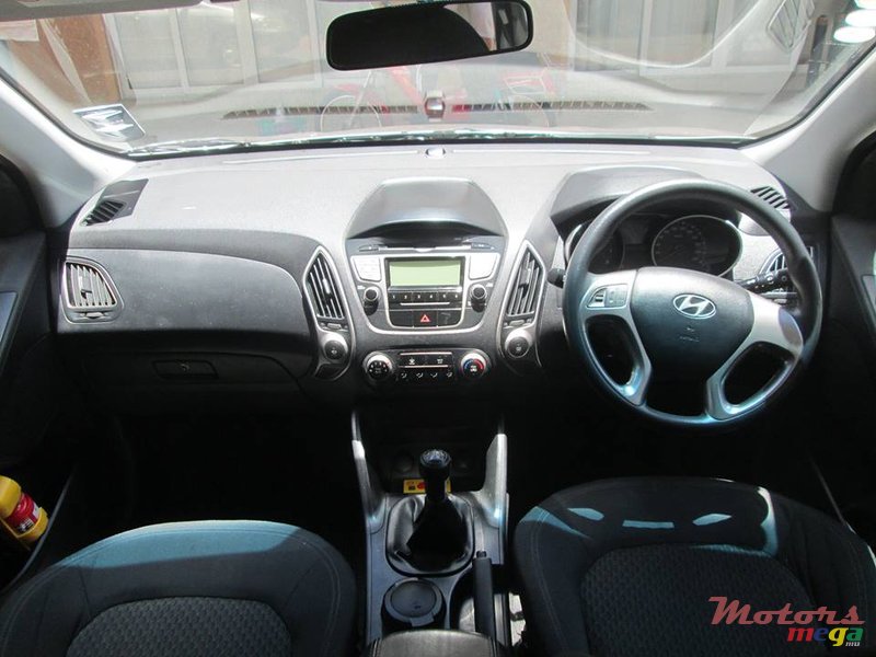 2010' Hyundai ix35 photo #5