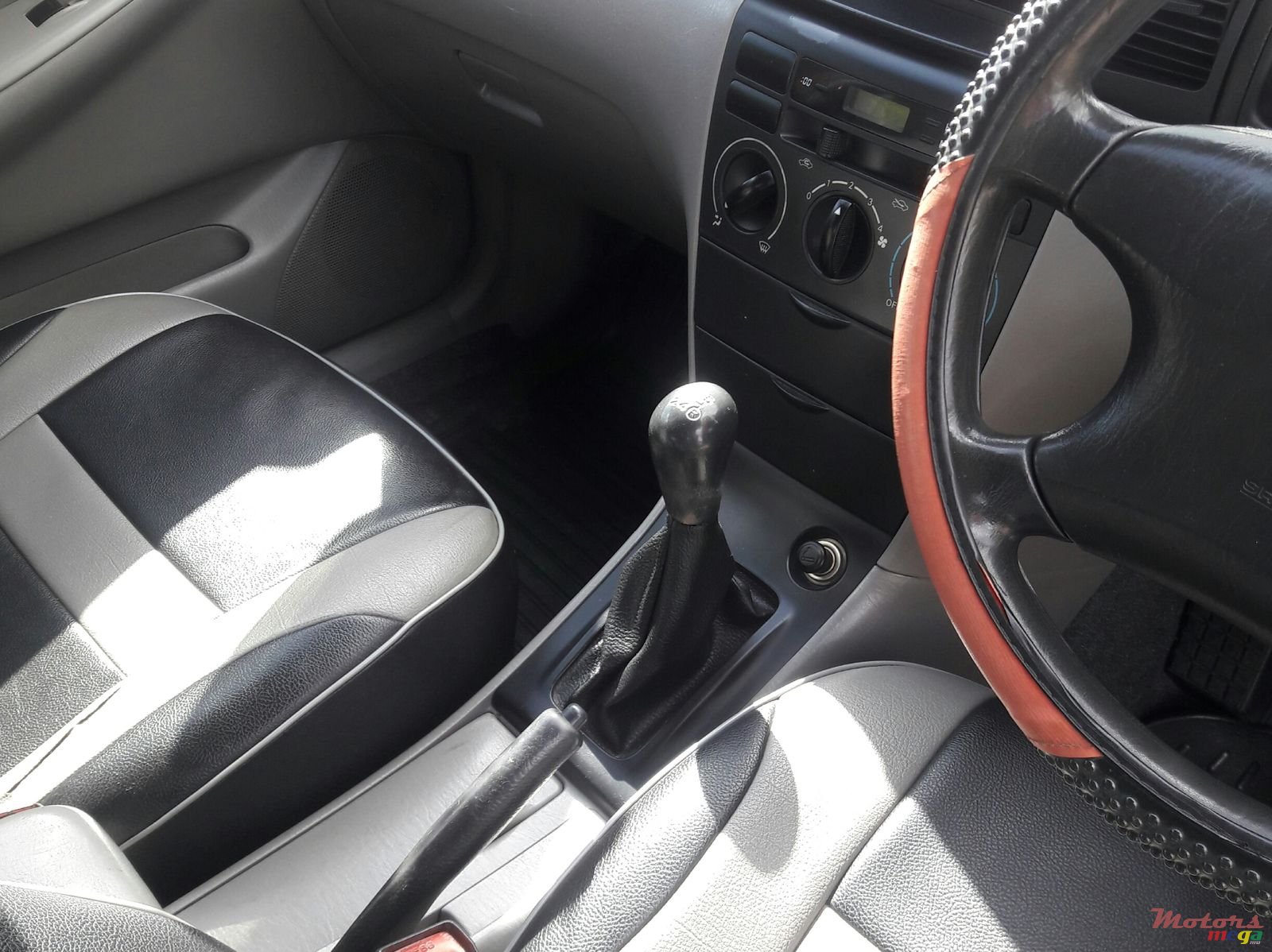 2002' Toyota Corolla photo #5