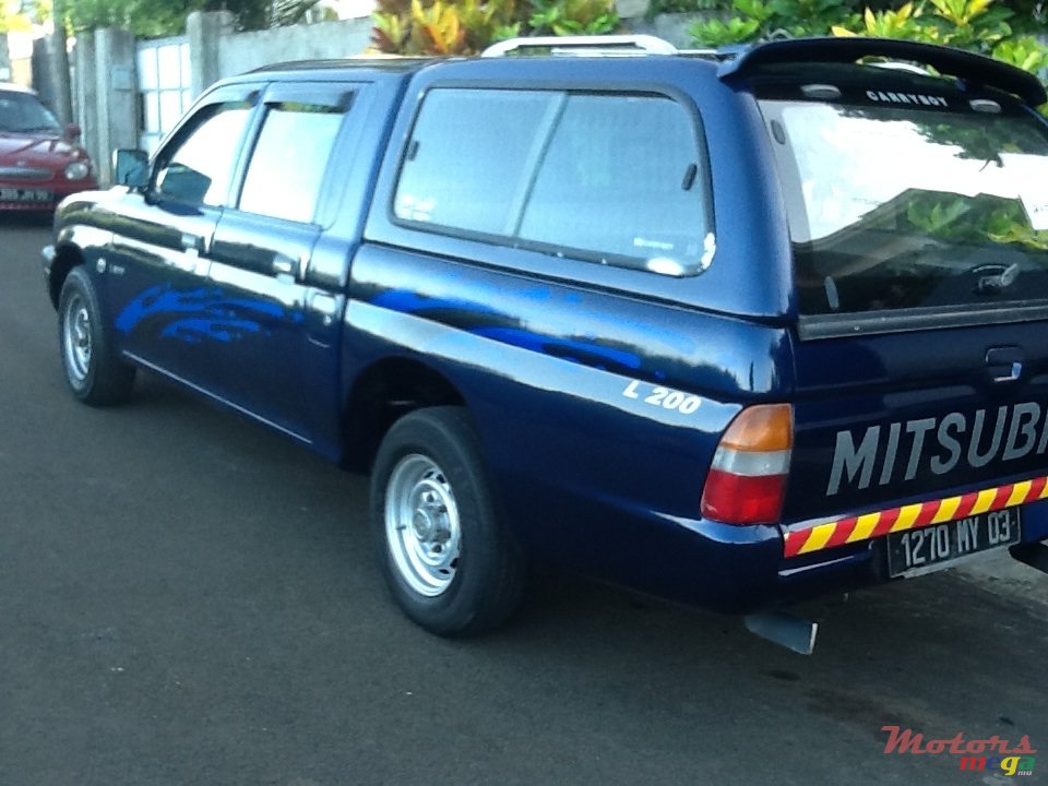 2003' Mitsubishi photo #4