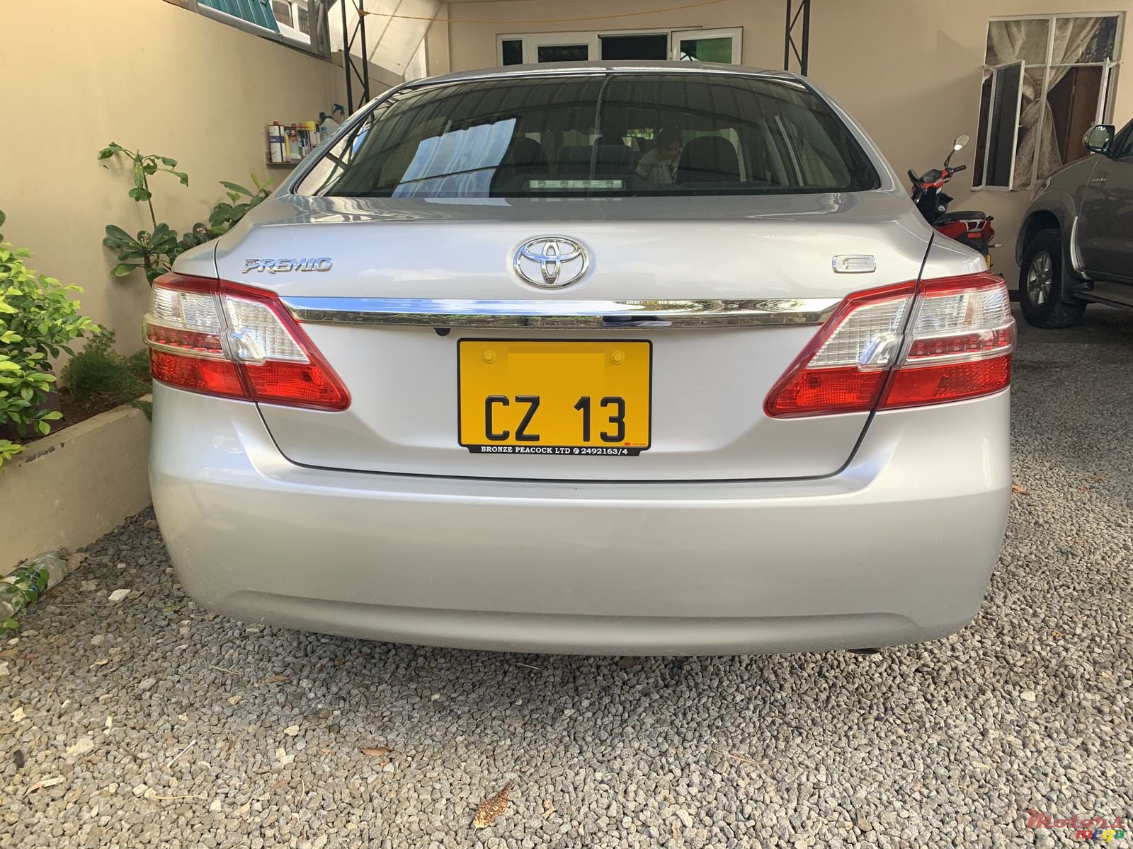 2013' Toyota Corolla premio photo #1