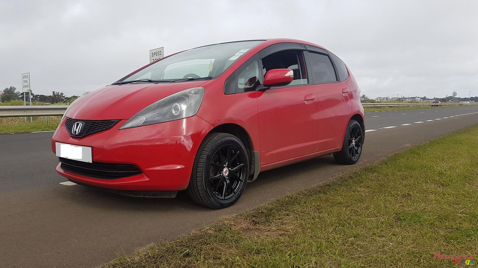 2010' Honda Fit photo #1