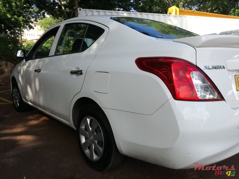 2013' Nissan Almera photo #3