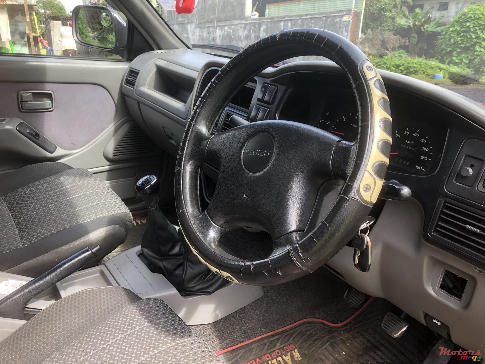 2000' Isuzu No photo #5