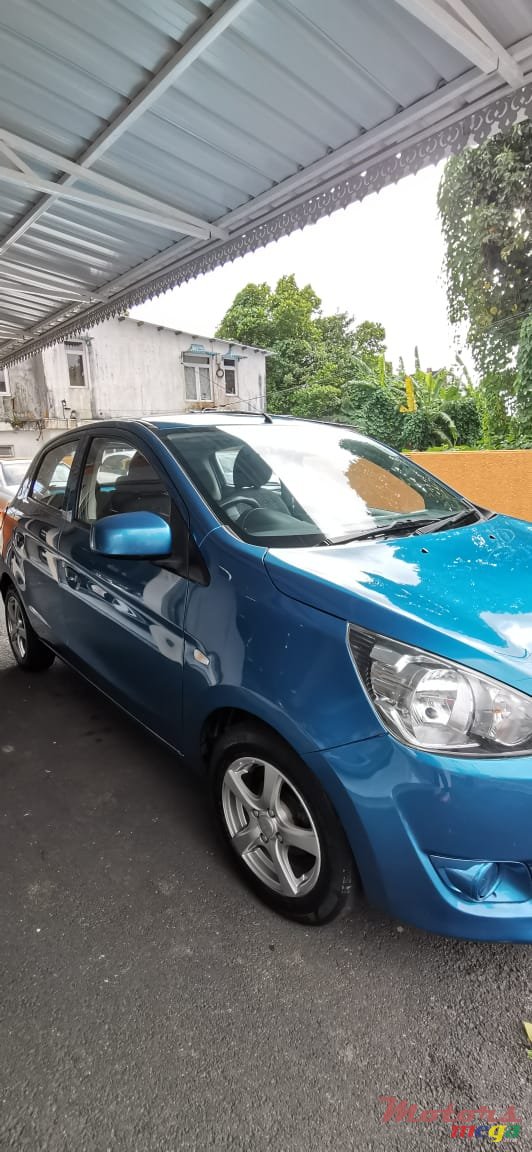 2014' Mitsubishi Mirage photo #5