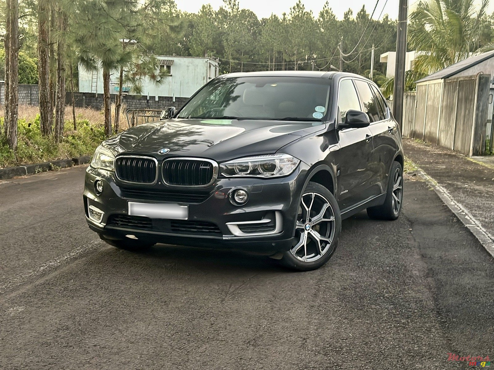 2017' BMW X5 40e photo #3