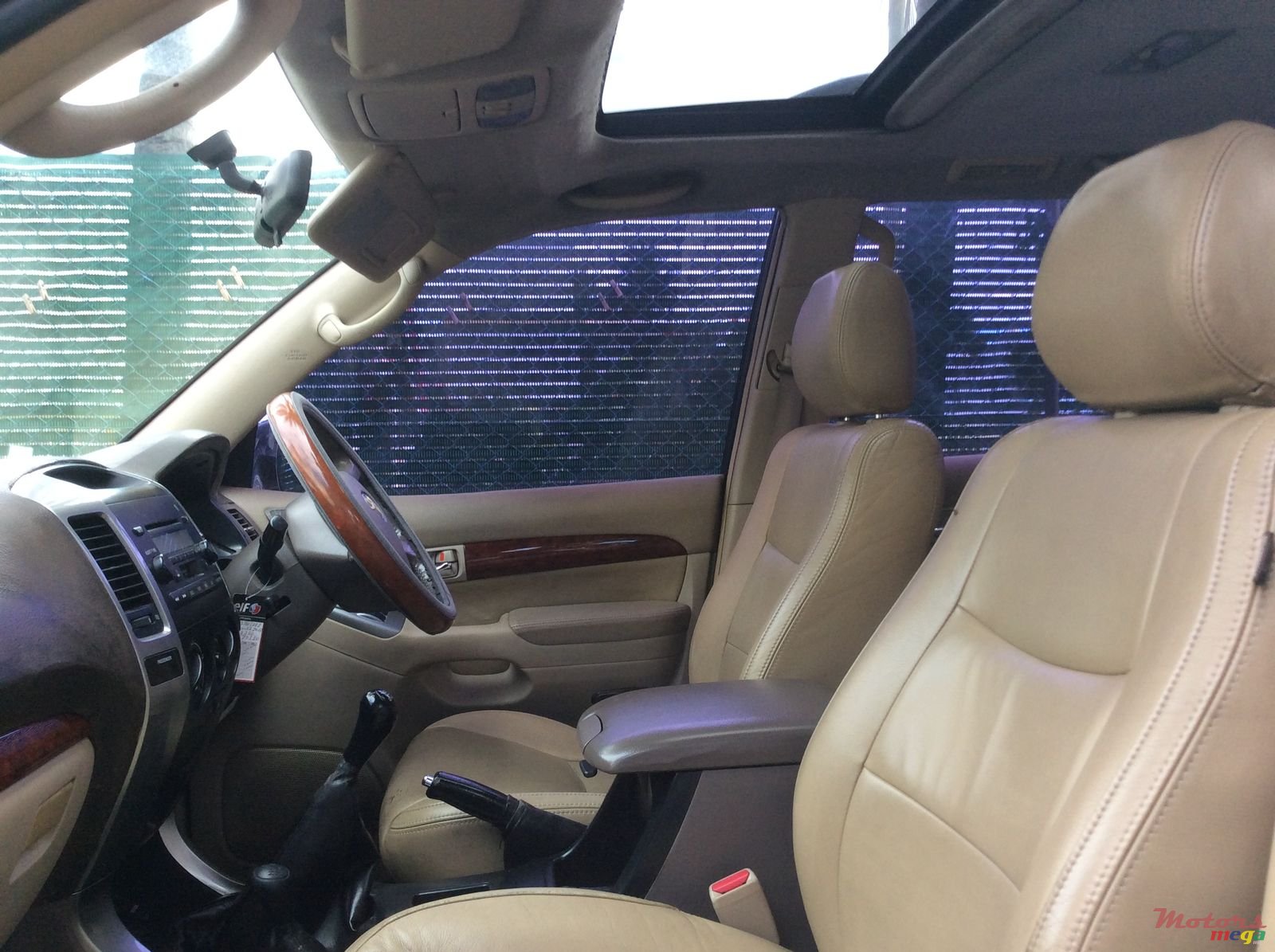 2007' Toyota Land Cruiser photo #2