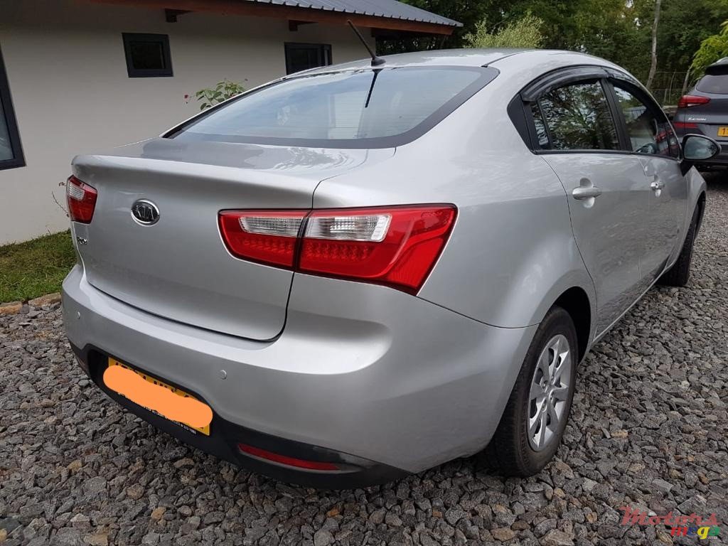 2012' Kia Rio photo #5