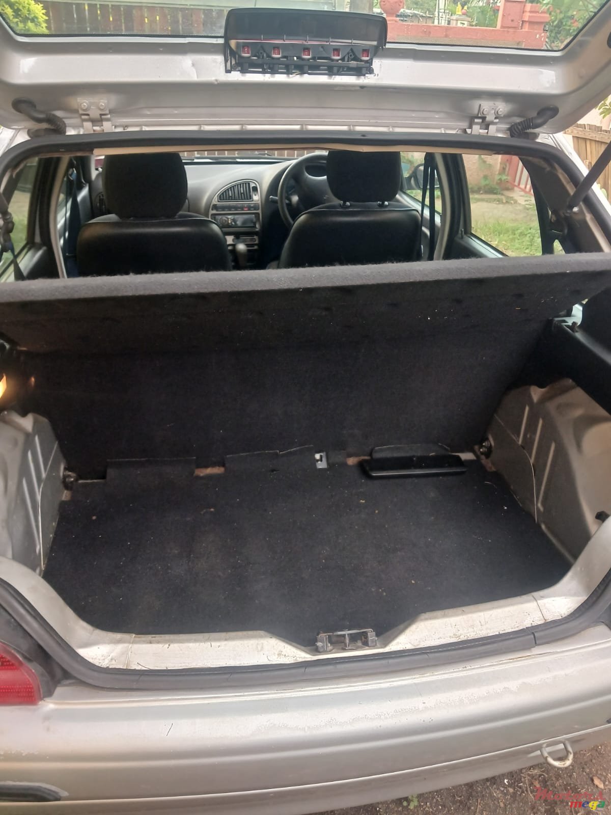 2002' Citroen Saxo photo #6