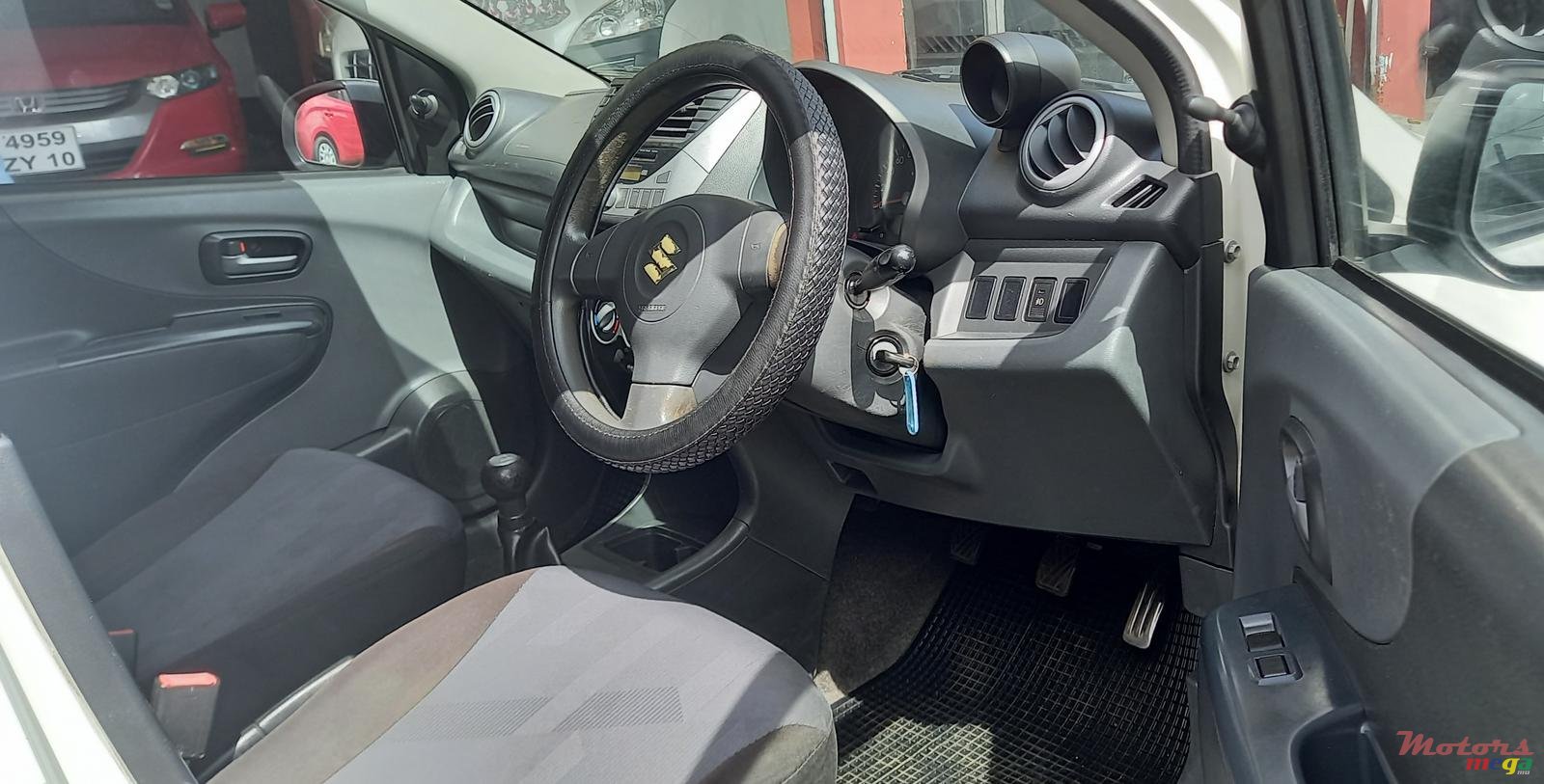 2014' Suzuki Celerio photo #5