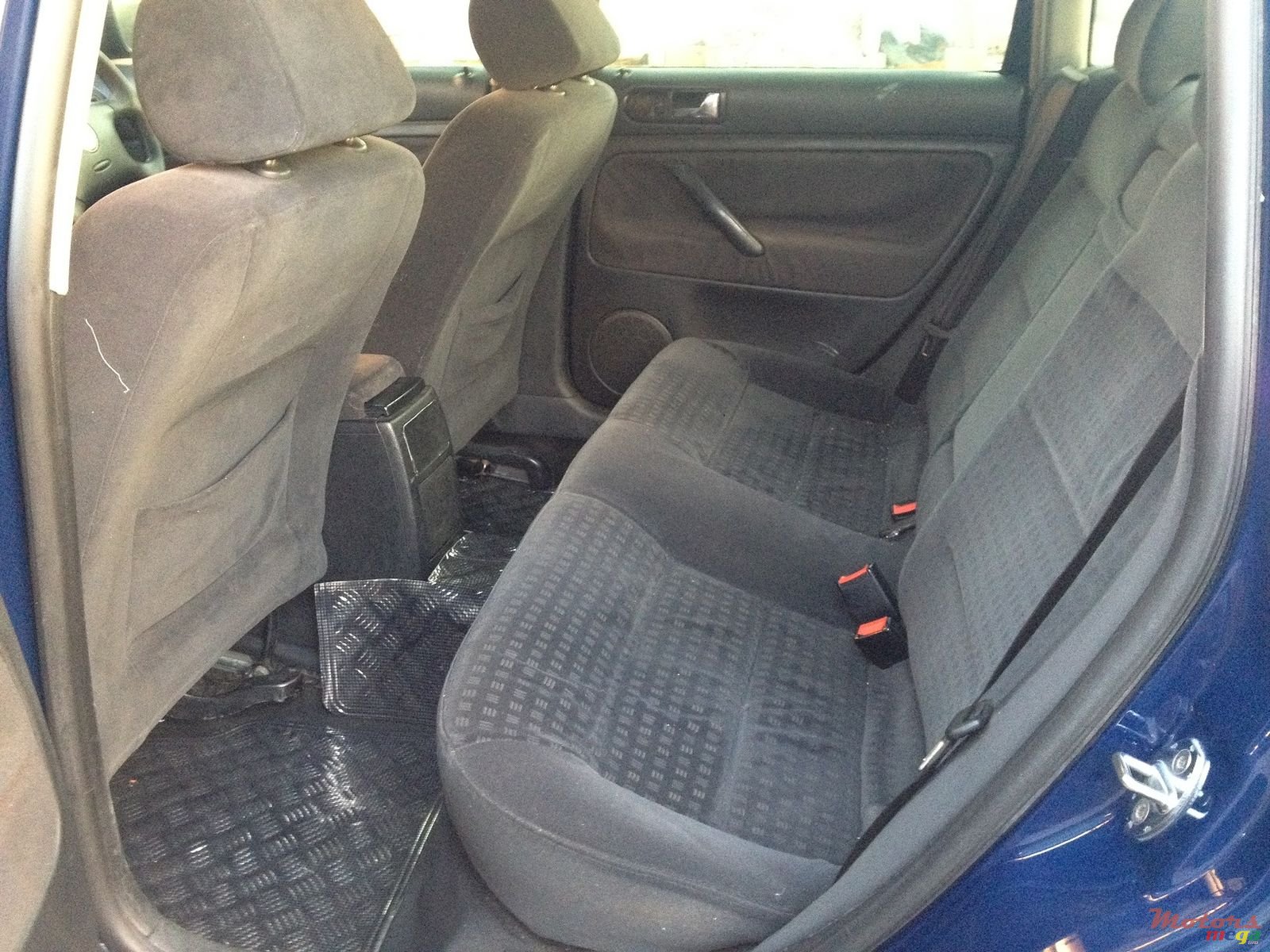 2002' Volkswagen Passat B5 photo #7