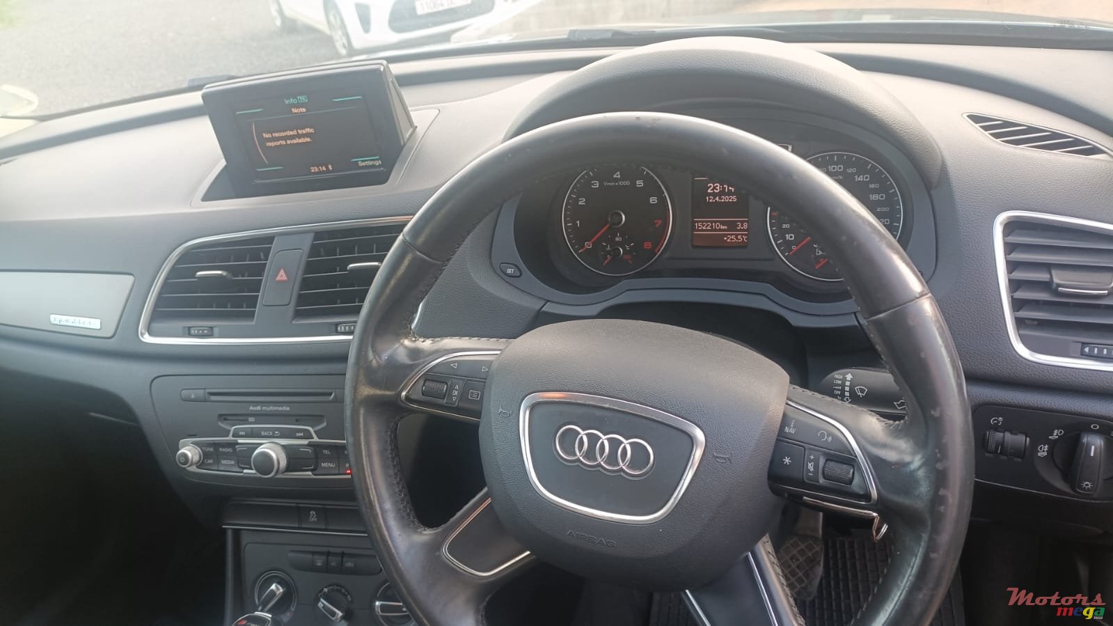 2013' Audi Q3 photo #7