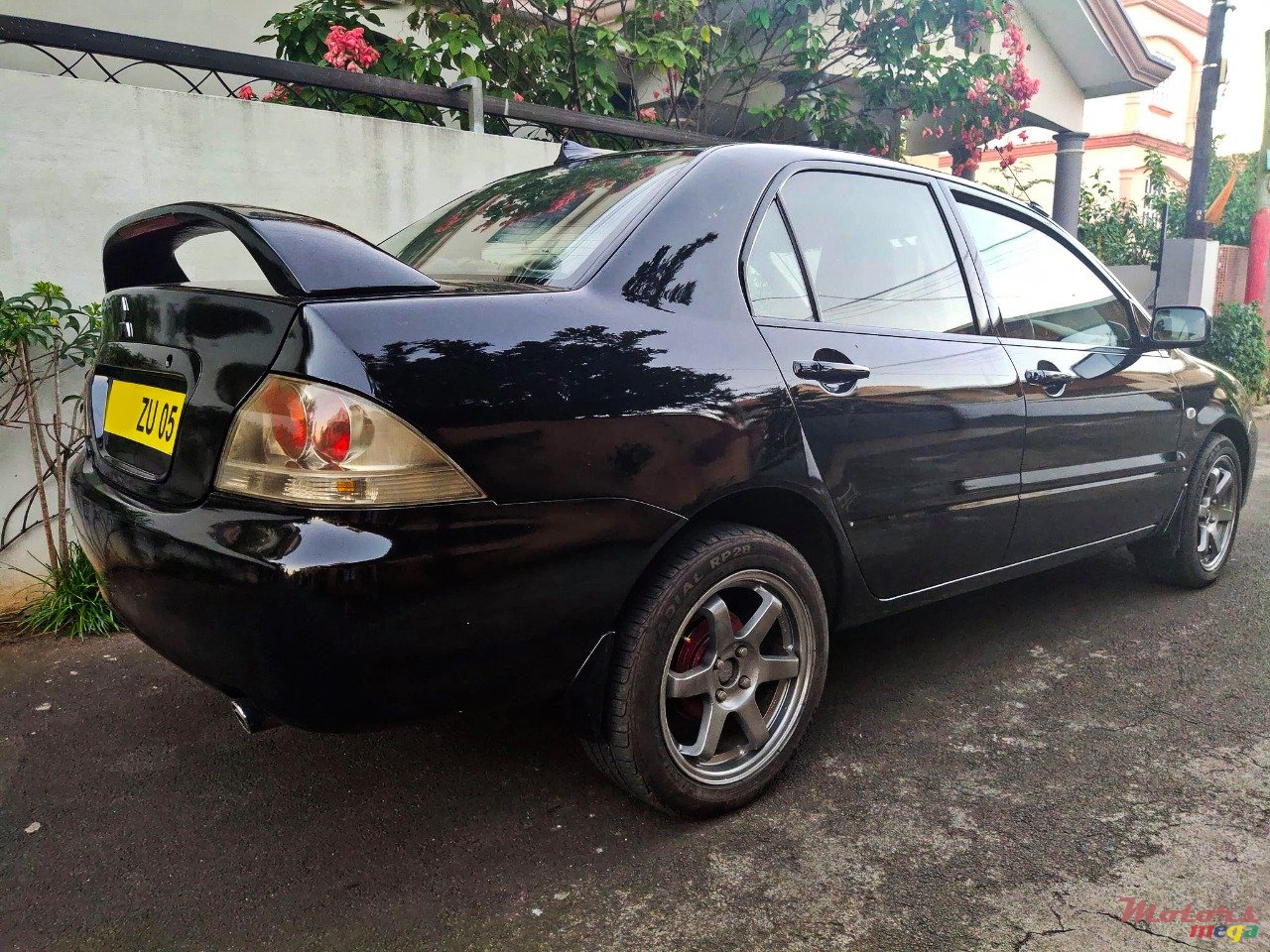 2005' Mitsubishi Lancer photo #6