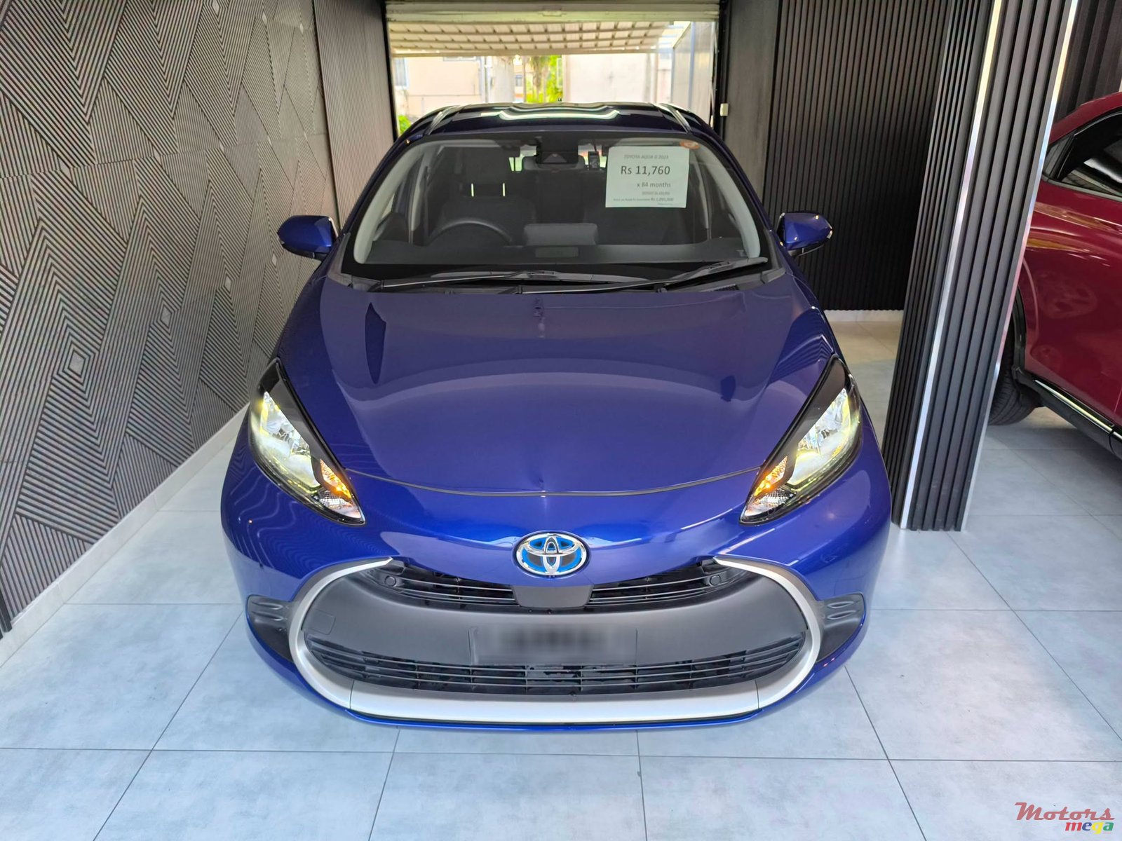2023' Toyota Aqua photo #2