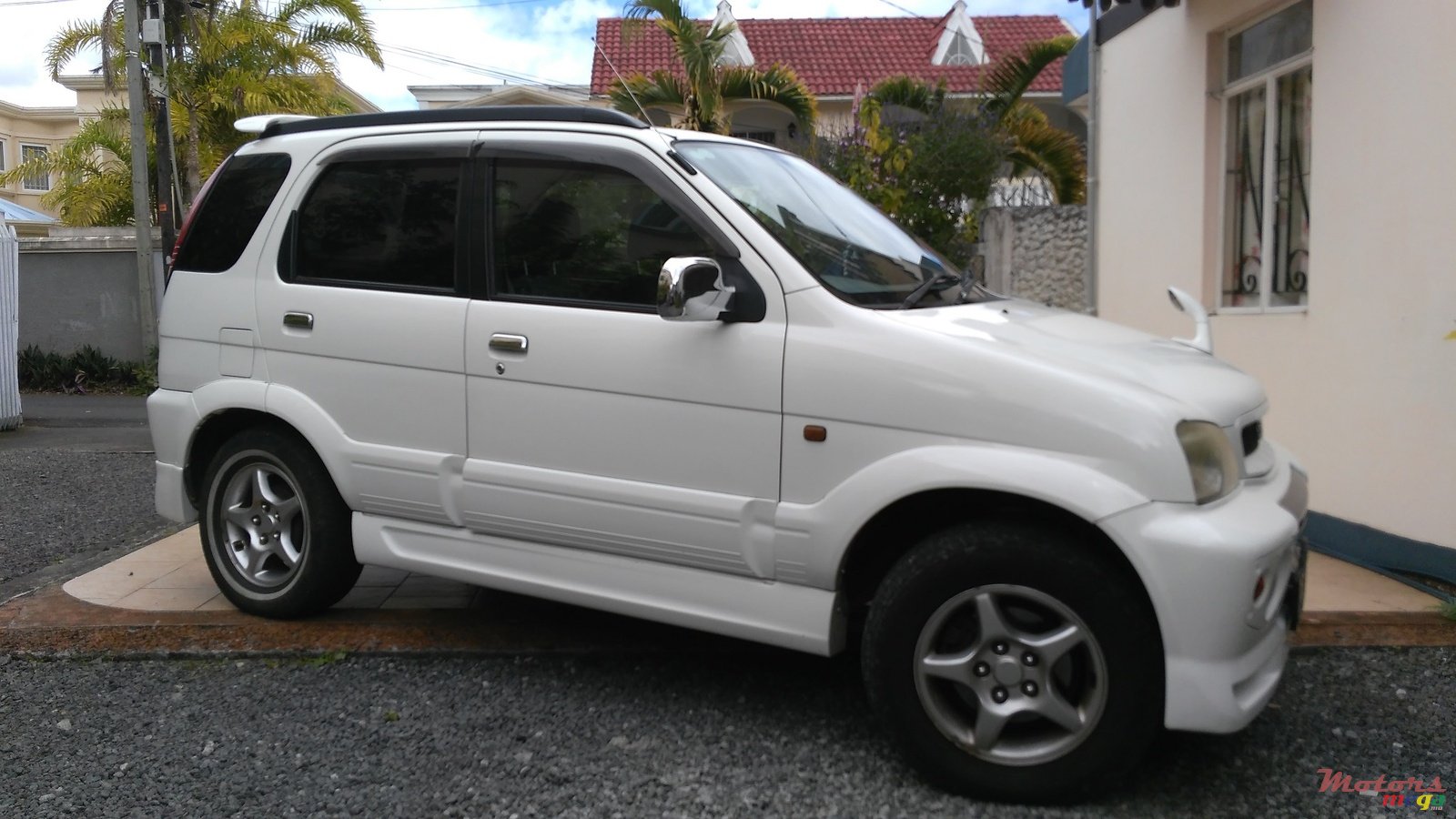 2000' Daihatsu photo #1