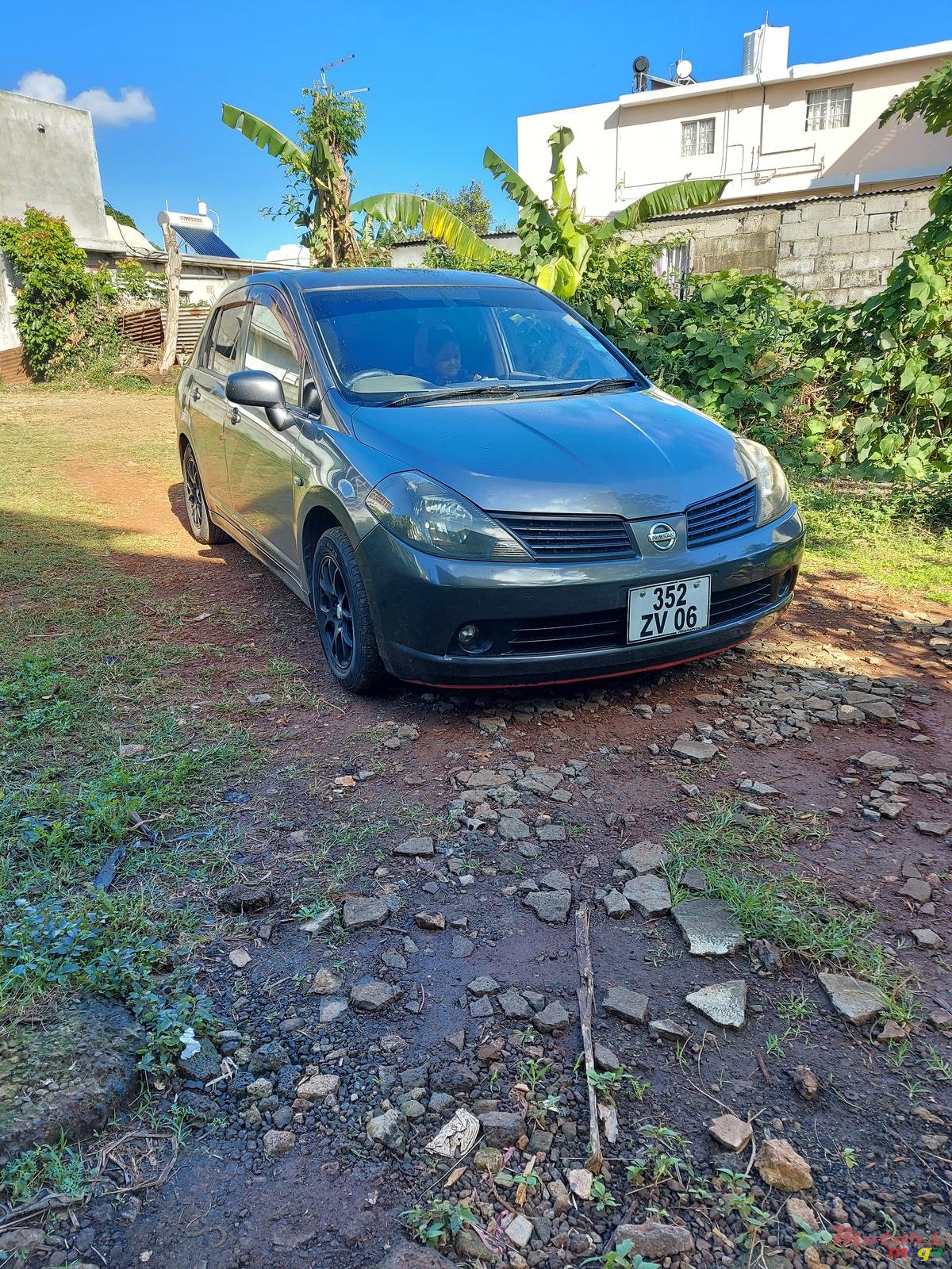 2006' Nissan Tiida photo #2