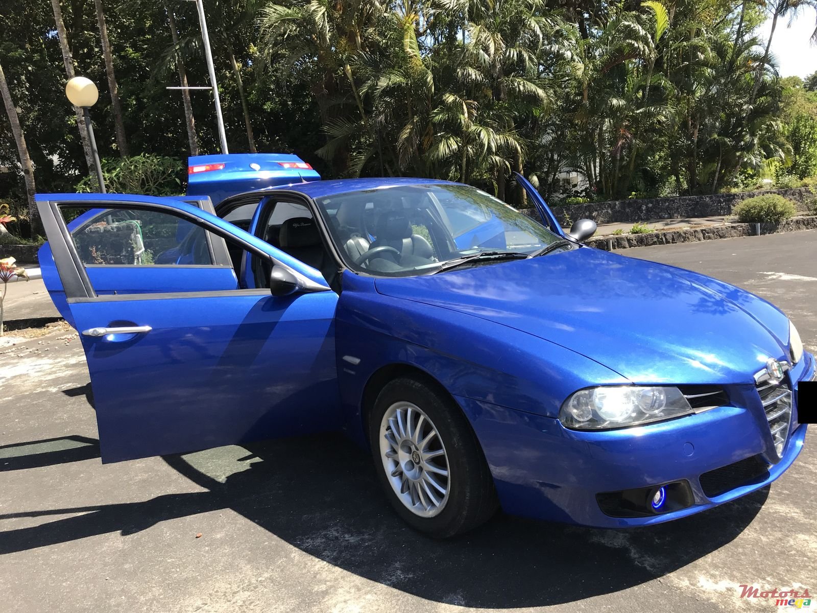 2004' Alfa Romeo 156 TWIN SPARK GUILETTA photo #2