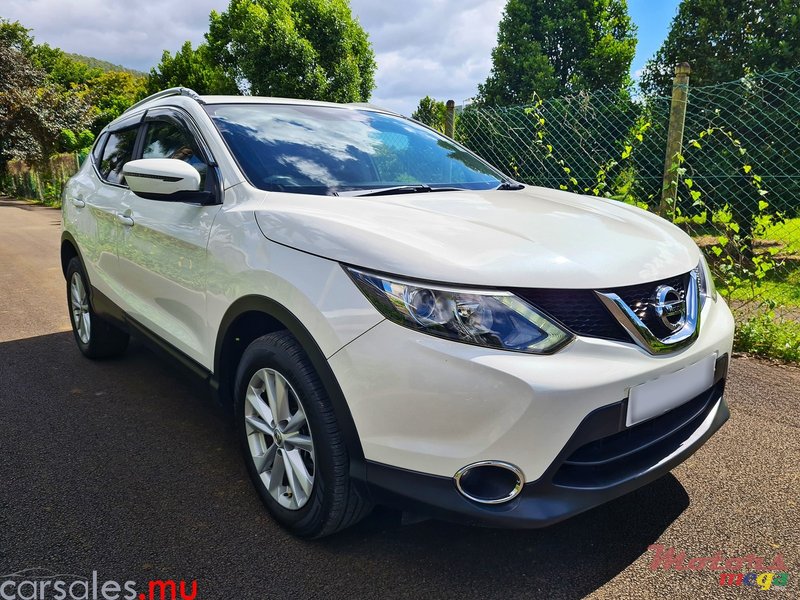 2016' Nissan Qashqai 1.2 photo #1