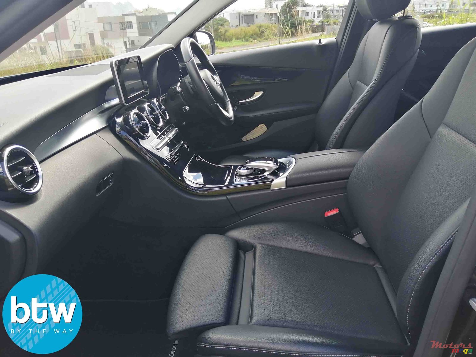 2016' Mercedes-Benz C-Class photo #5