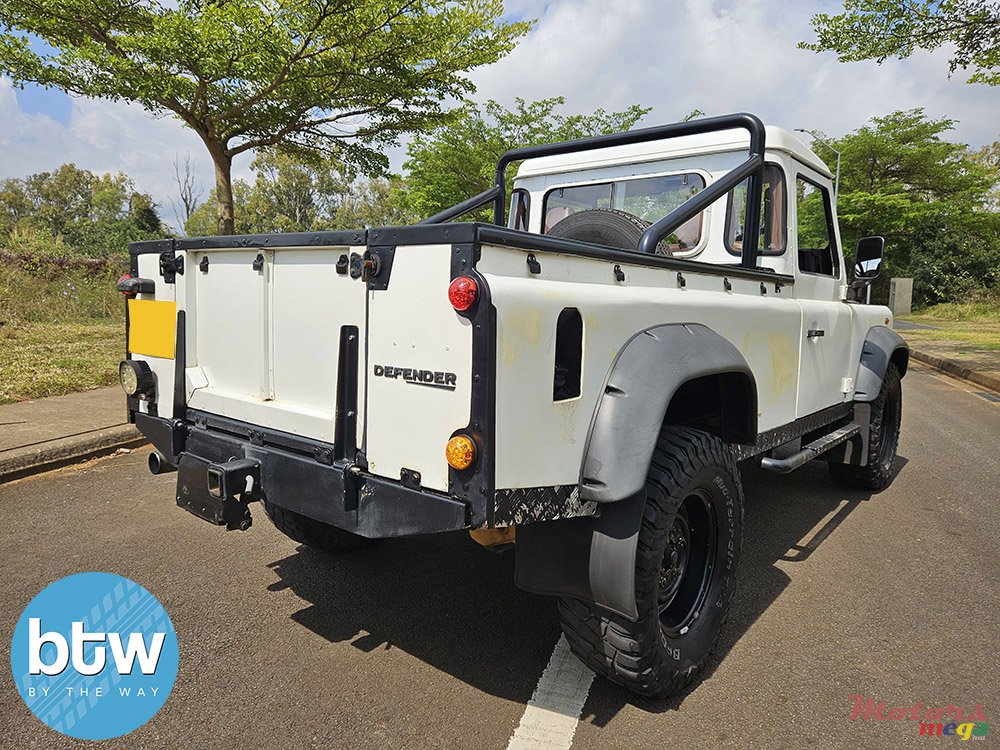 1997' Land Rover Defender 110 photo #4