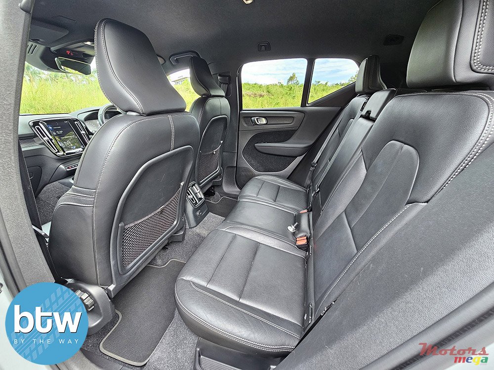 2021' Volvo XC40 T5 Recharge photo #6