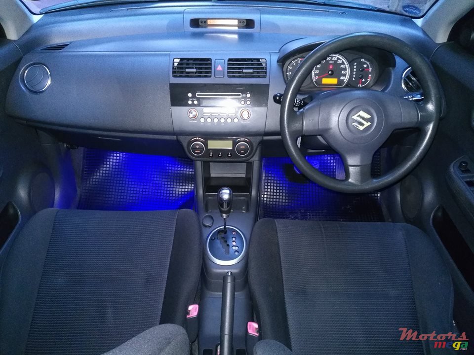 2008' Suzuki Swift photo #5