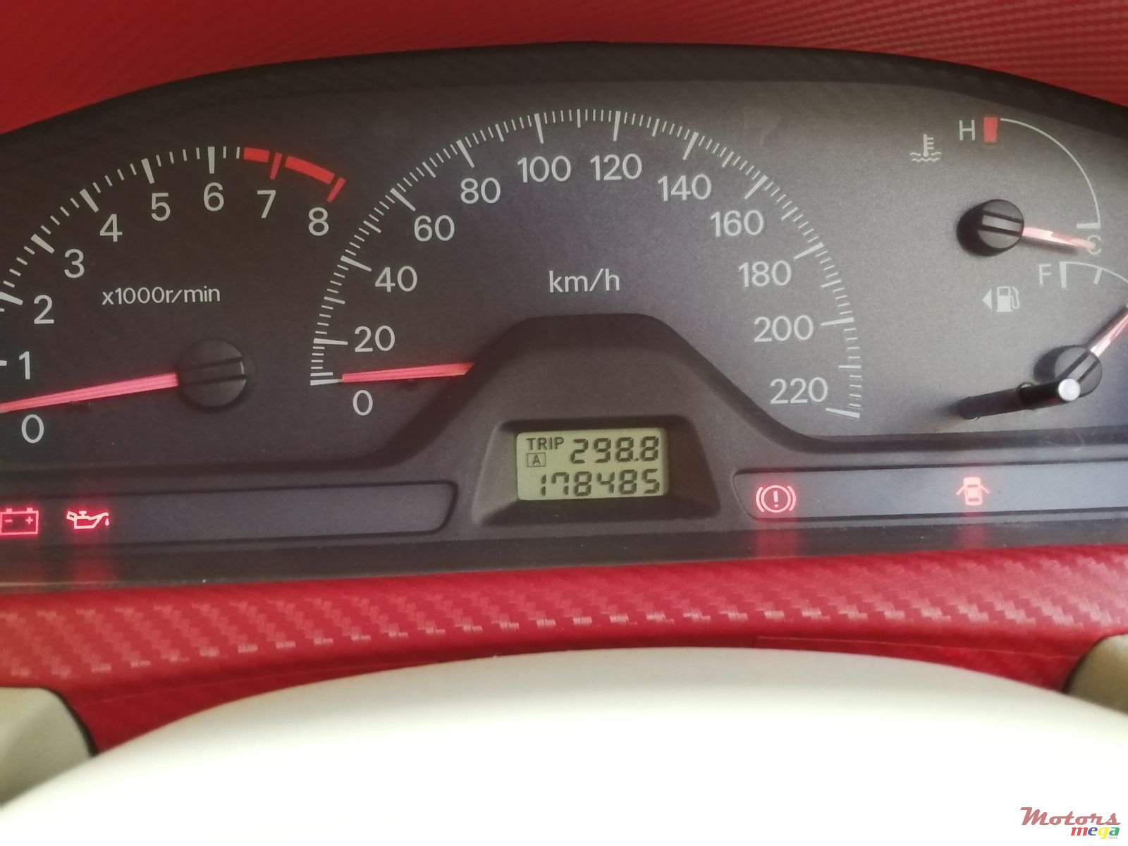 2004' Mitsubishi Lancer photo #2