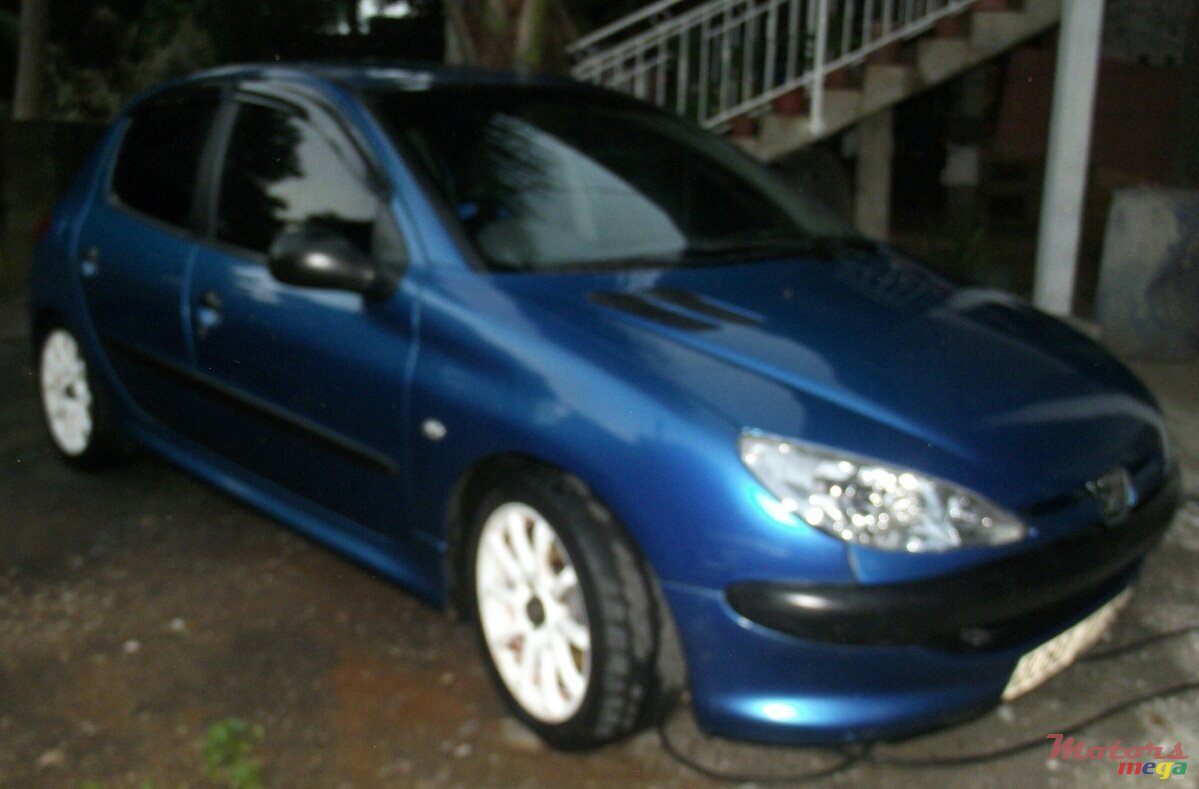 1999' Peugeot photo #1