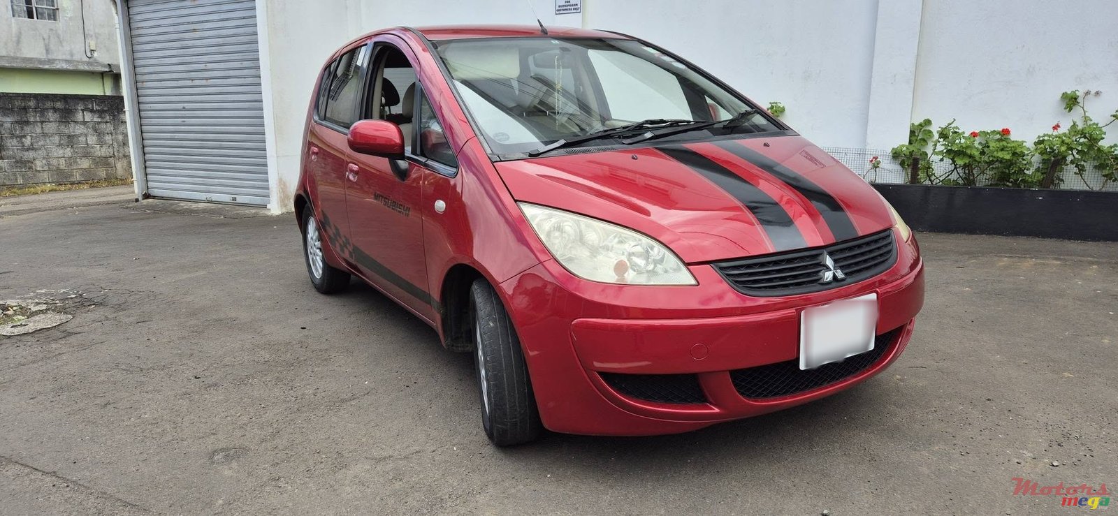 2007' Mitsubishi Colt photo #1