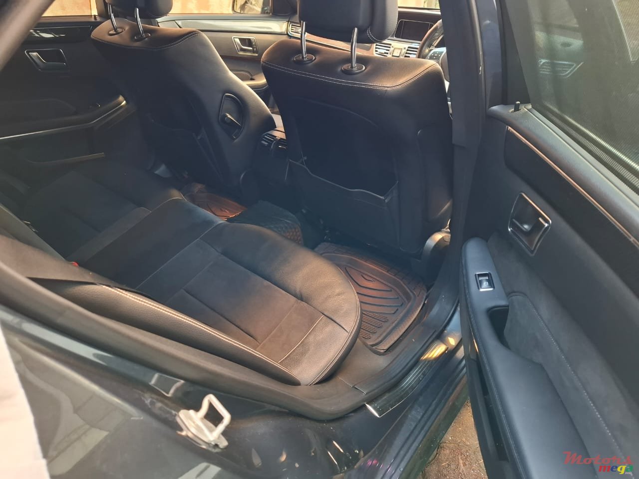 2013' Mercedes-Benz E 250 photo #4