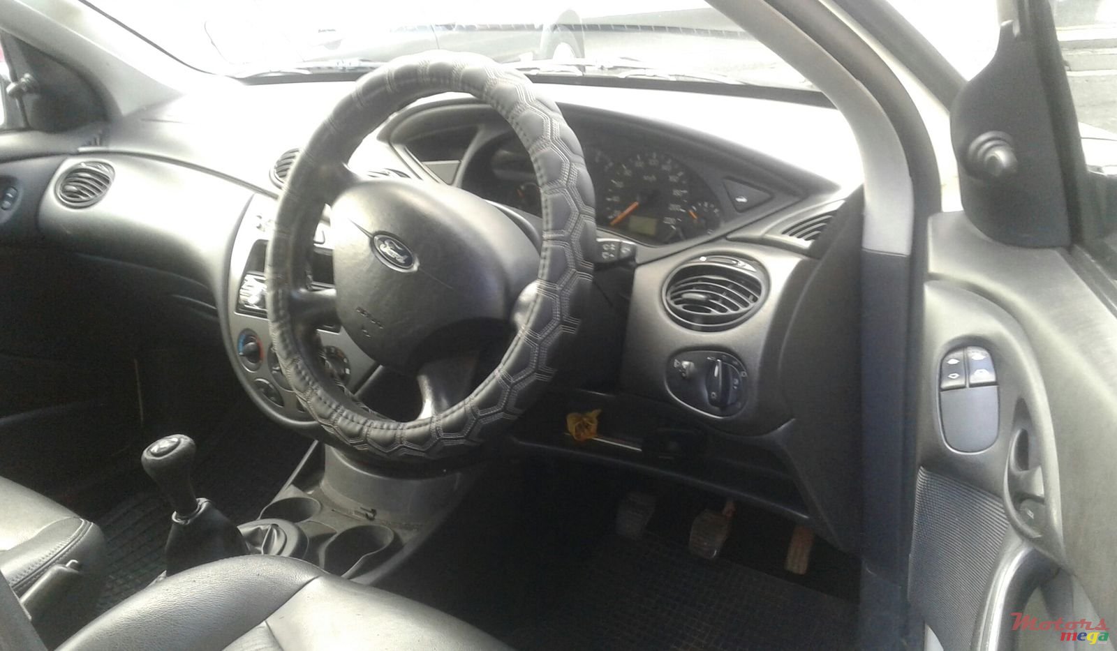 2005' Ford Focus photo #3