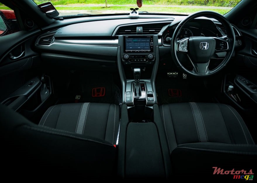 2017' Honda Civic FK7 VTEC Turbo 1.5 photo #7