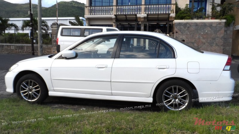 2004' Honda photo #2